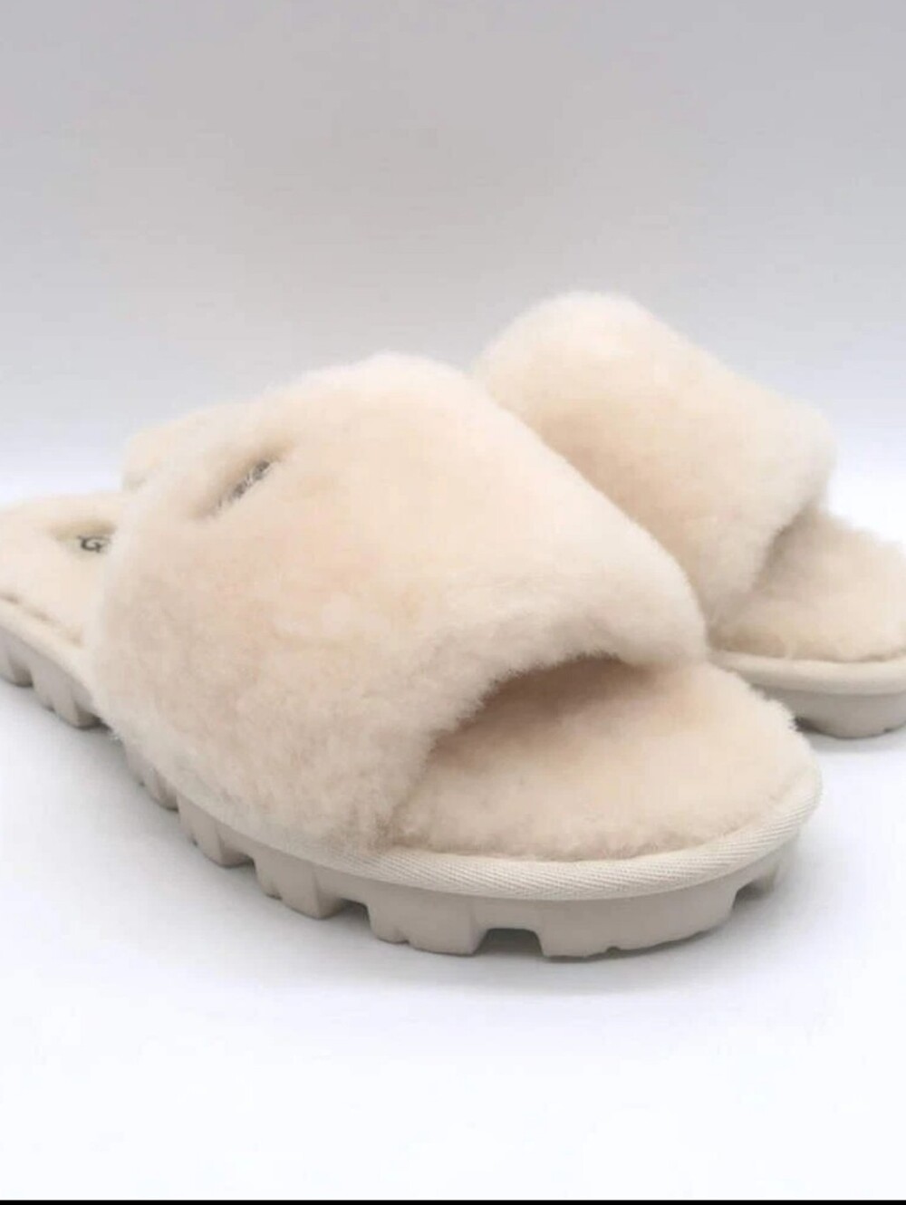 UGG Cozette Slippers natural cream size 7